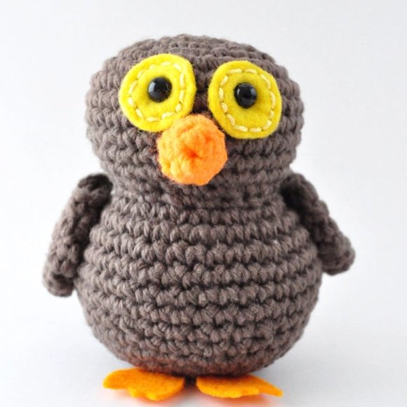 Brown Owl Crochet Kit - Picture 3 of 8